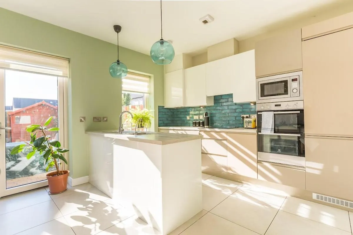 Casa vacanze 4-Bed House Close To Airport, City & Beaches Dublino