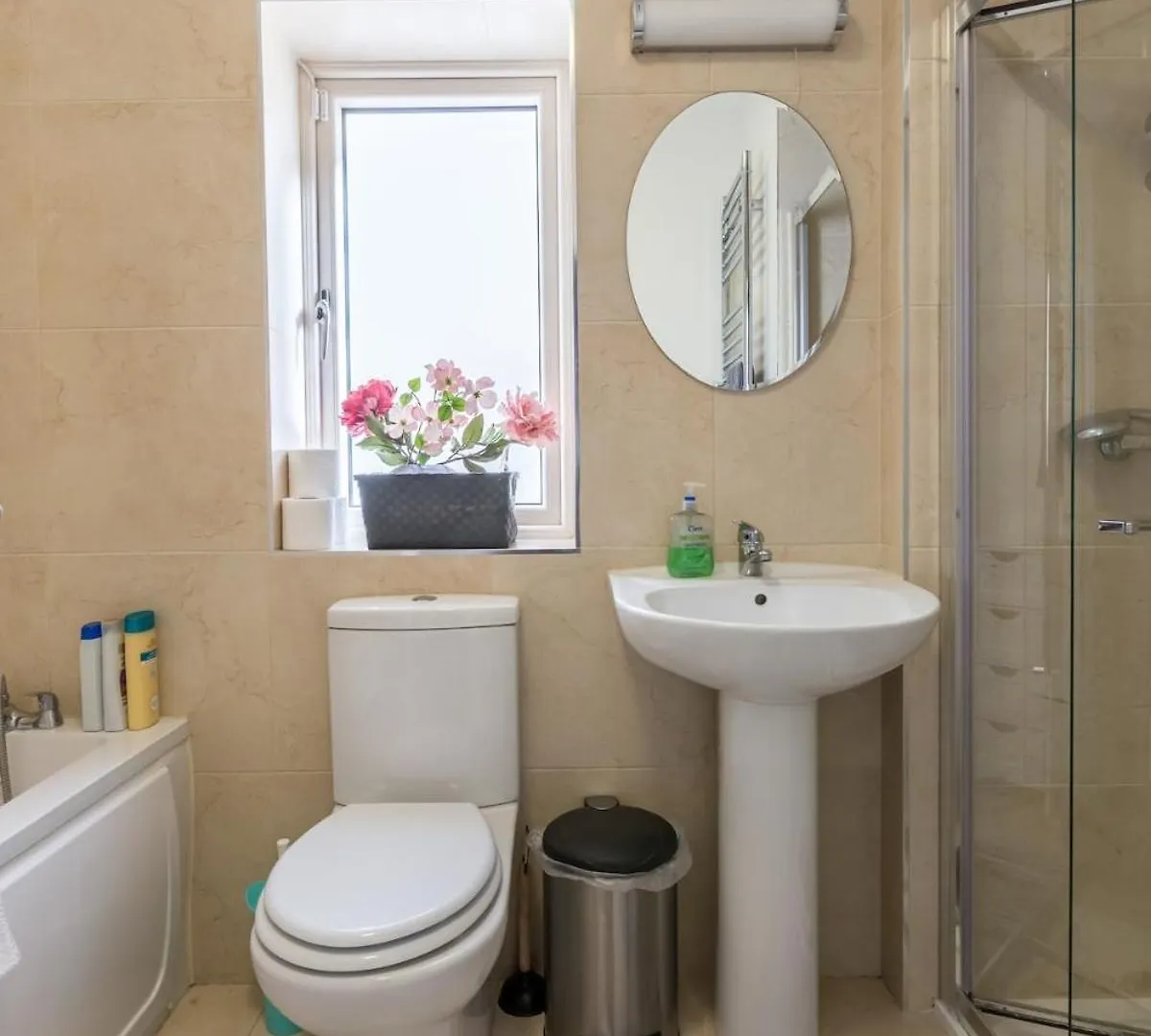 4-Bed House Close To Airport, City & Beaches Dublino 0*,